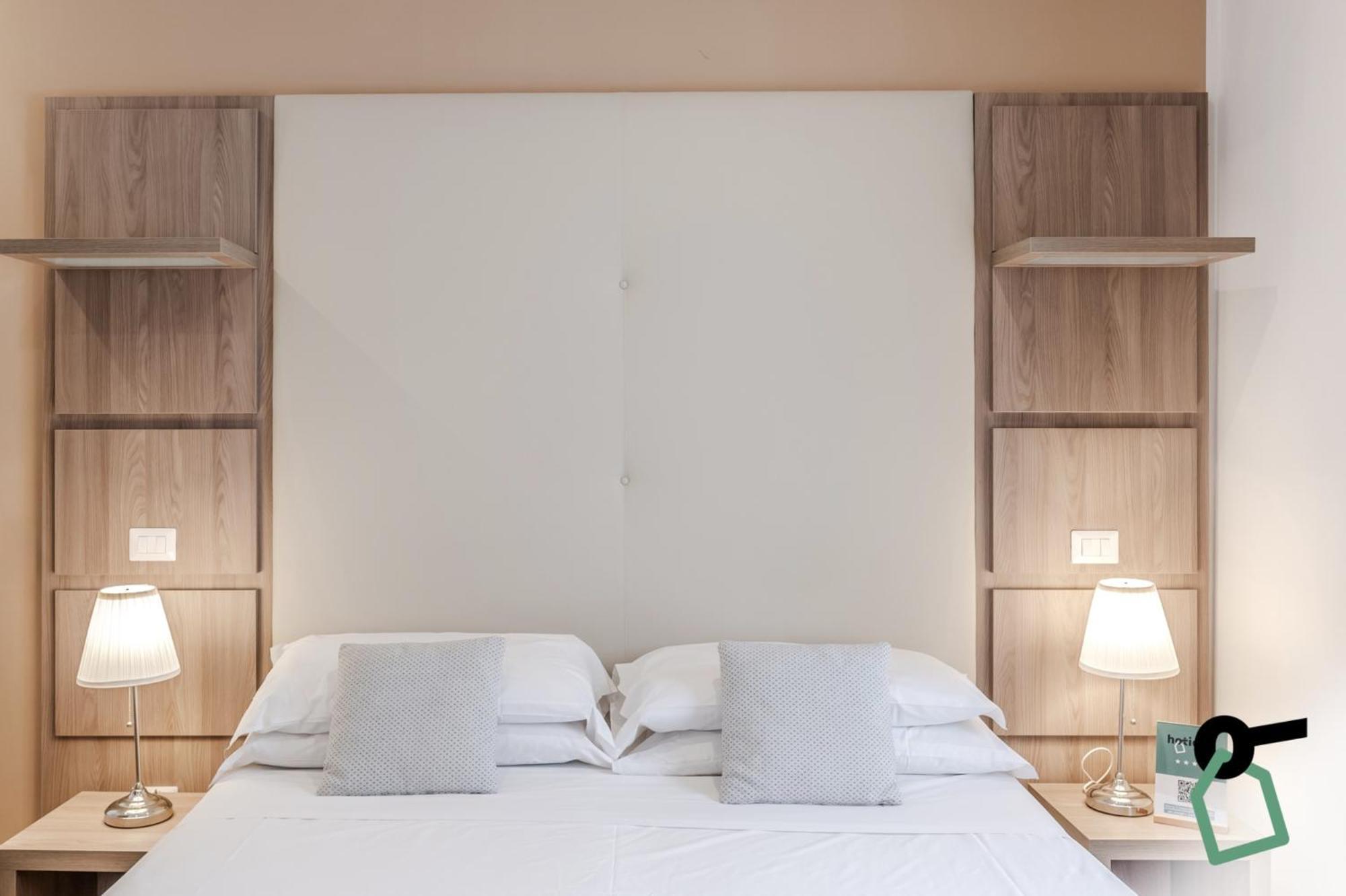 Hotiday Room Collection - Napoli Residenza Scarlatti エクステリア 写真
